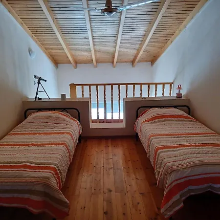 Appartamento Seaside With Attics & Shared Courtyard *