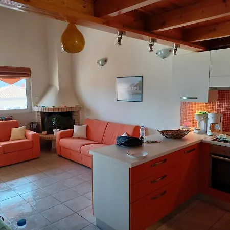 Seaside With Attics & Shared Courtyard * Kórfos