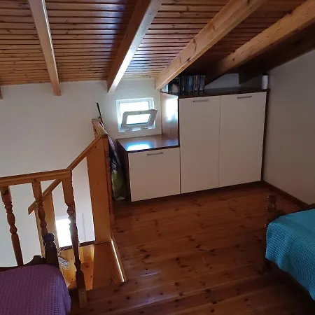 Seaside With Attics & Shared Courtyard